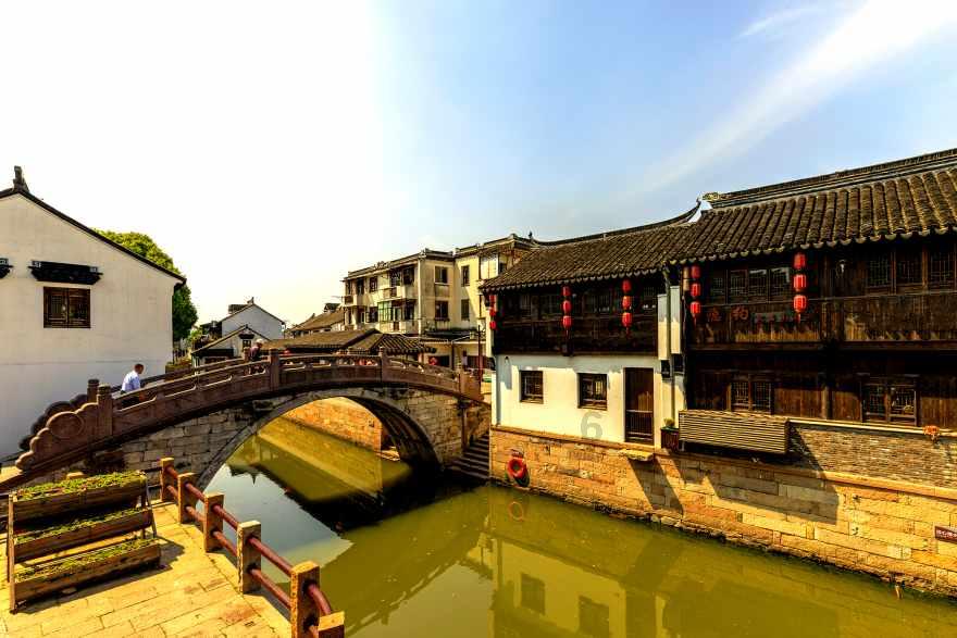 冯玉珍——国家一级美术师